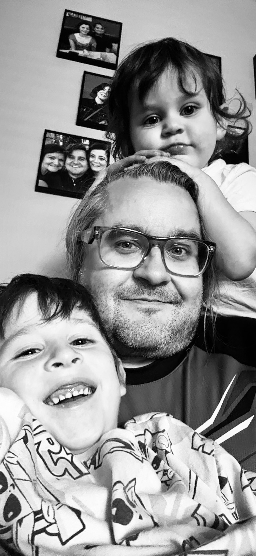 Jonathan and kids.